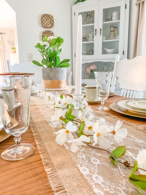 Best DIY Table Runners - Cottage in the Oaks