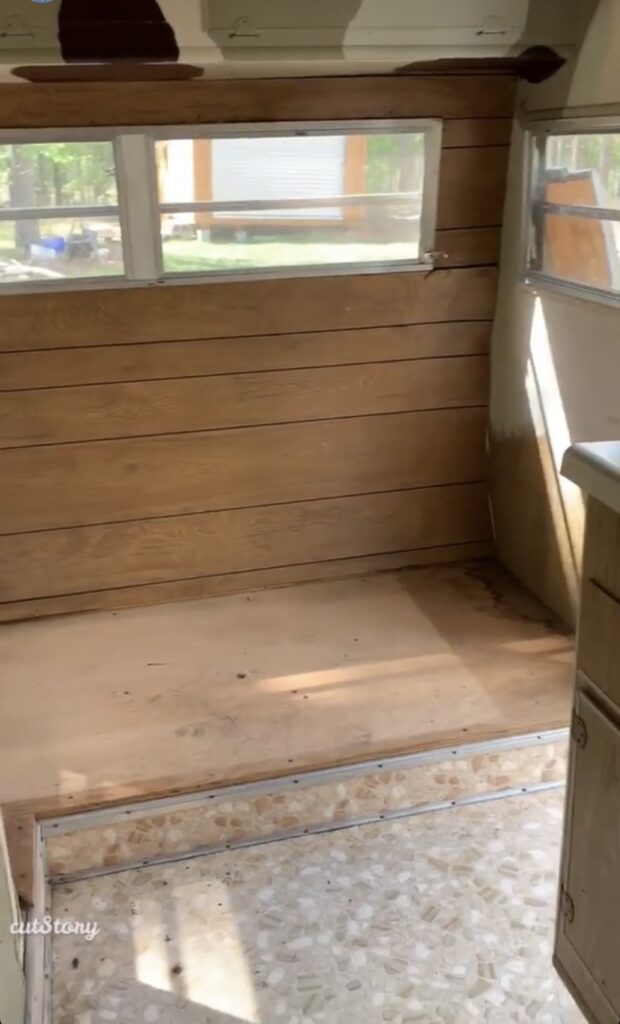 Our Vintage Camper Restoration At Home In The Wildwood