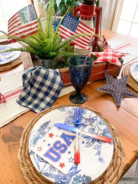 patriotic table setting