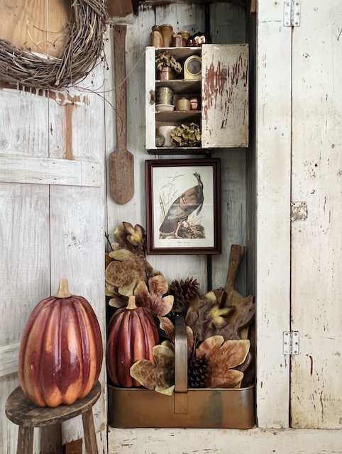 styling a cabinet for fall