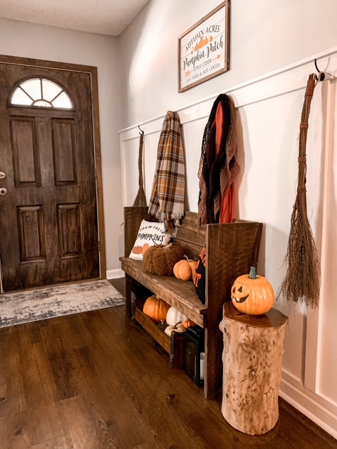 fall foyer decor