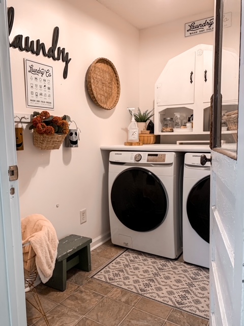 laundry room fall decor